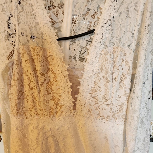 Lulu's White Laced Lined Maxi Sz. L Dress Event Wedding - Picture 5 of 16